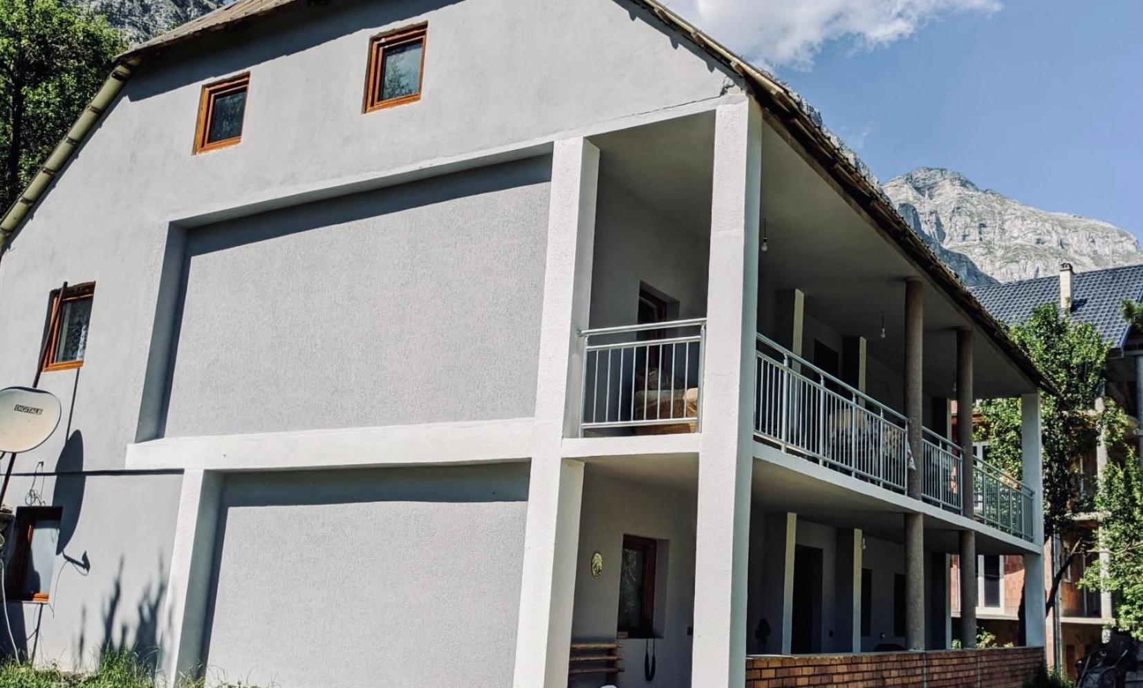 Guesthouse Mountain Βαλμπόνα Εξωτερικό φωτογραφία